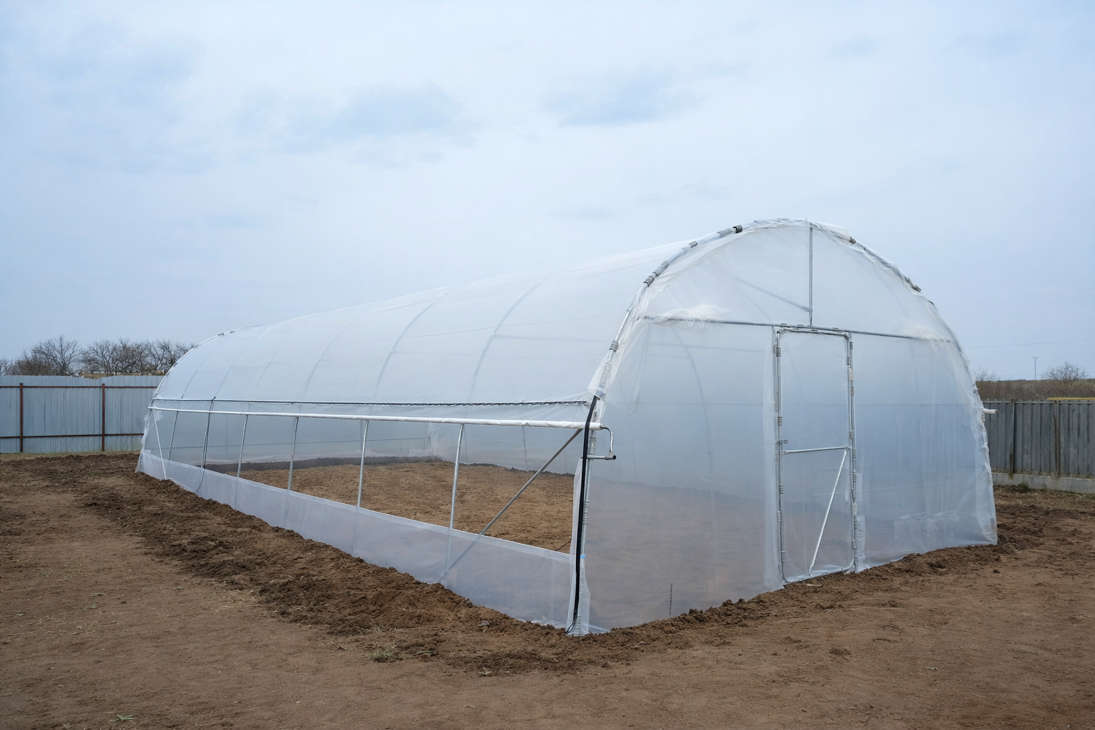 Românii investesc din nou în solarii de grădină în 2026: producția proprie revine în forță