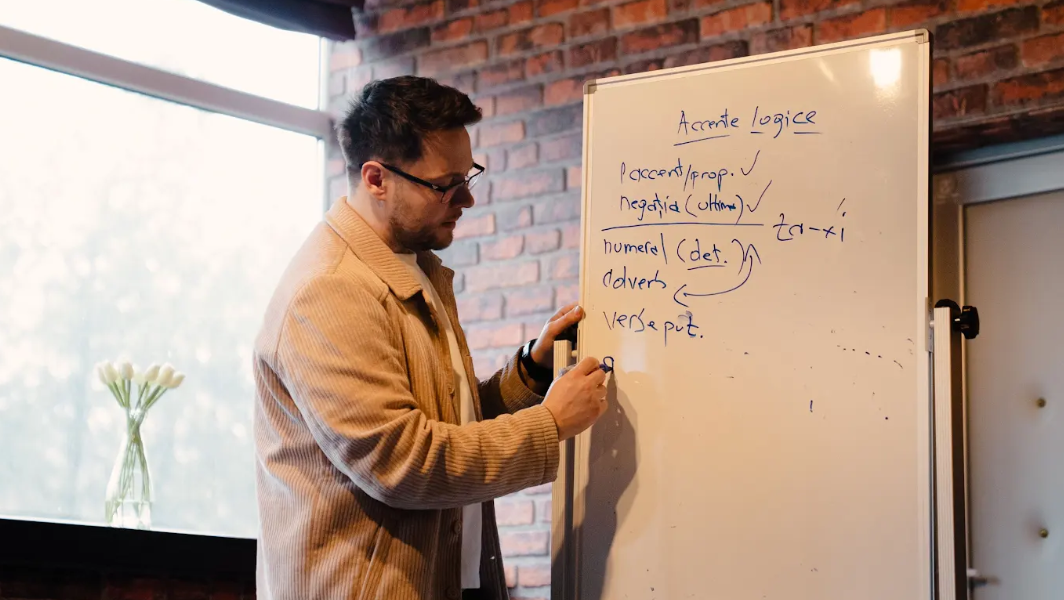 Cum te pregătești pentru un discurs clar și convingător