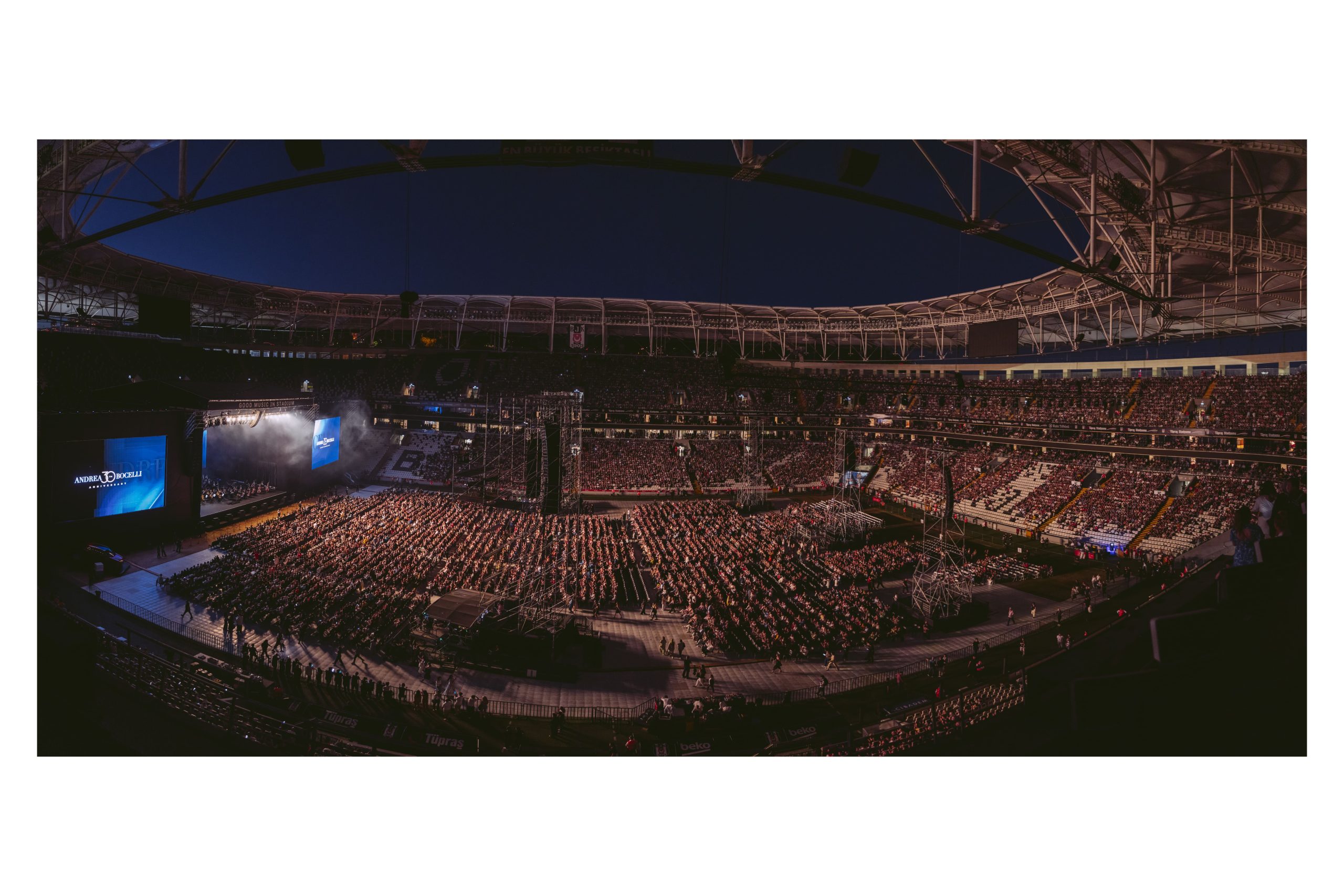 Două concerte, o singură seară, un singur oraș: Istanbul a găzduit peste 140.000 de iubitori de artă în aceeași noapte