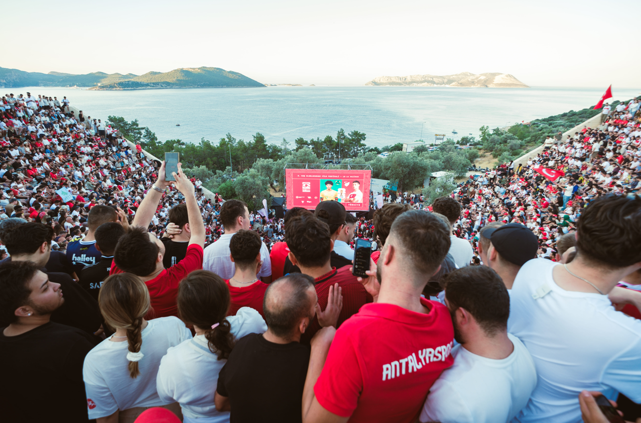 Emoția Campionatului Mondial FIFA 2026 se trăiește dincolo de stadioane, în Turcia