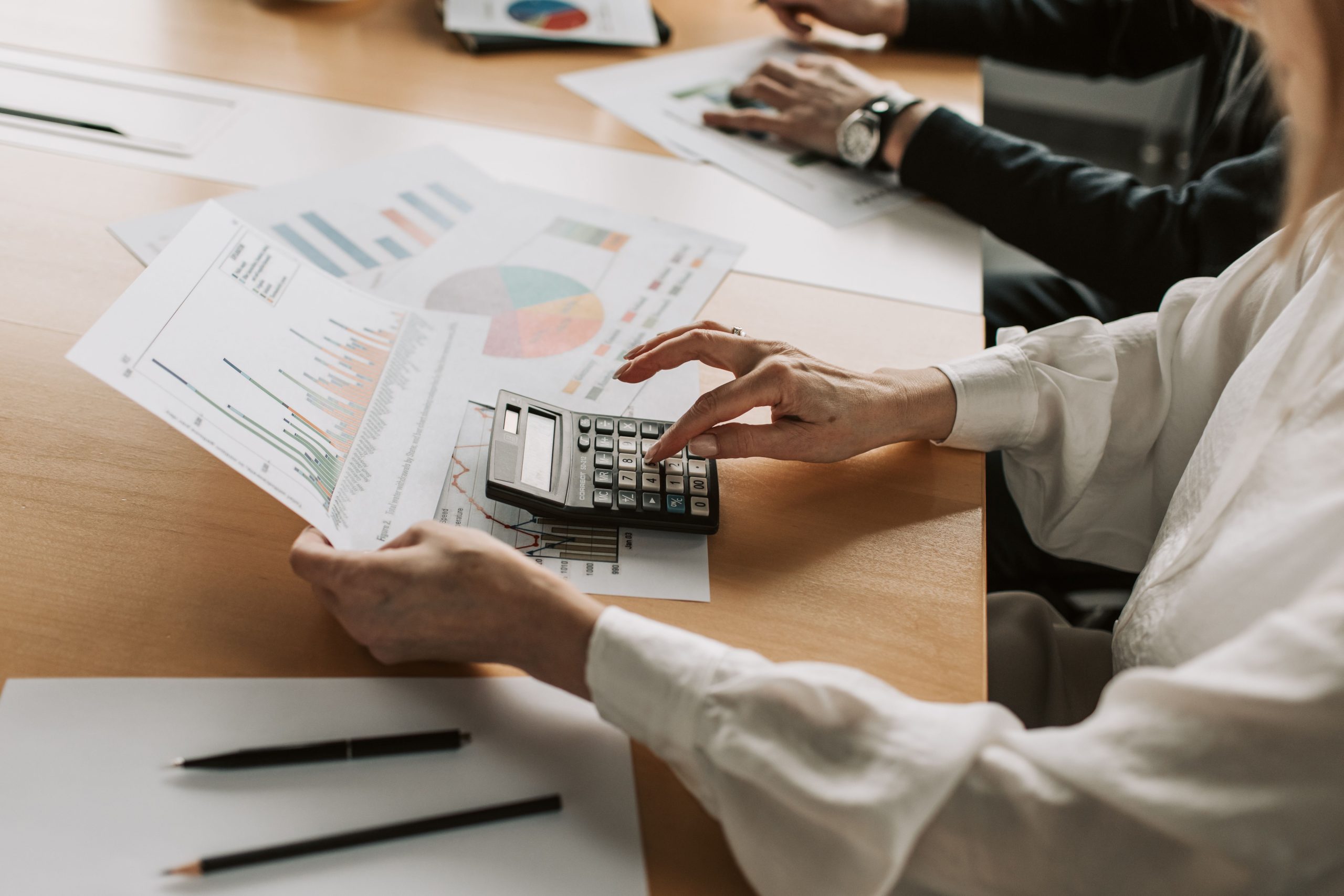 AUR propune reducerea impozitului pe dividende la 8%